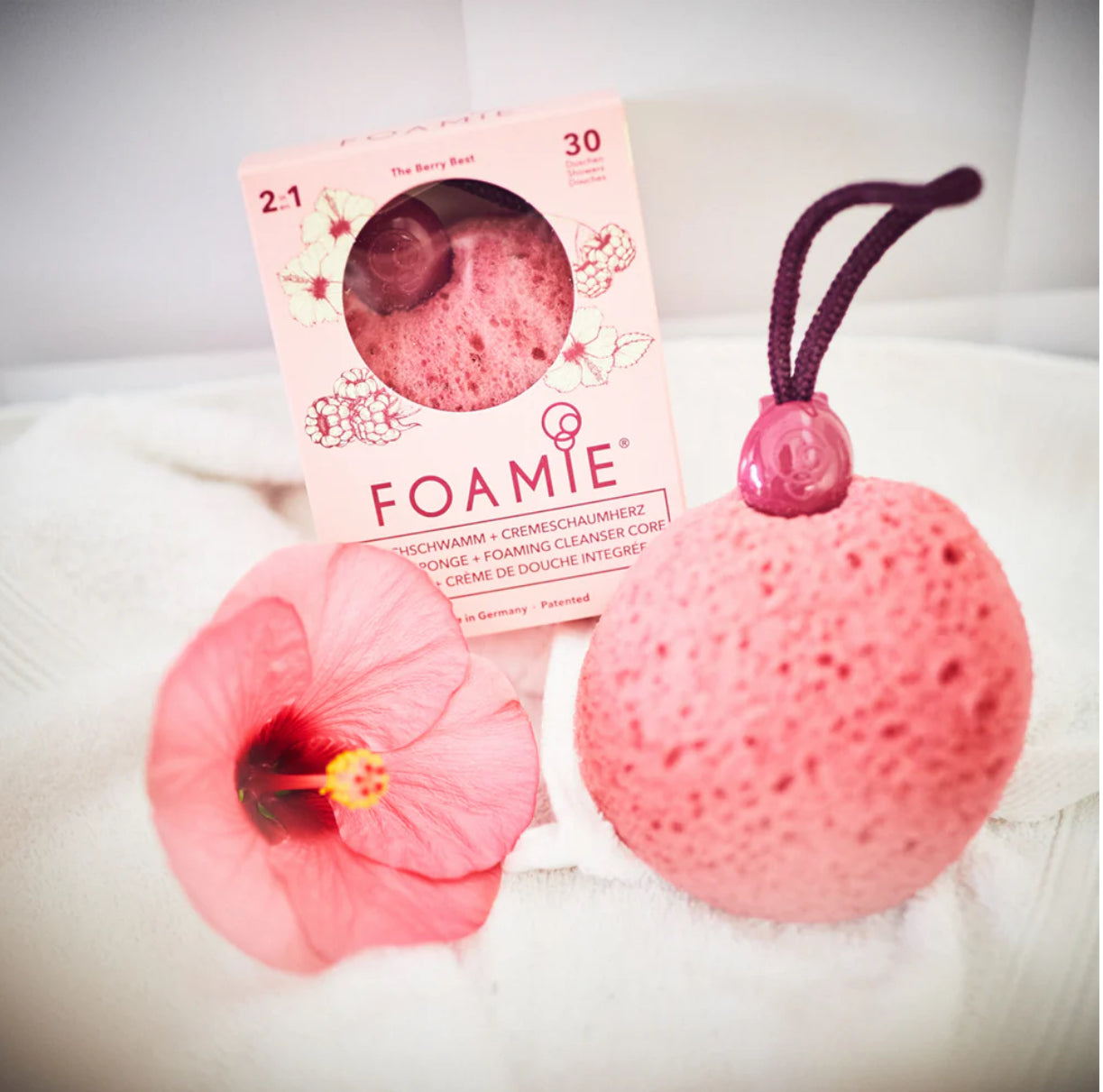 FOAMIE Sponge The Berry Best - Cleansing shower sponge with magnolia & raspberry scent Phoenix Nationale